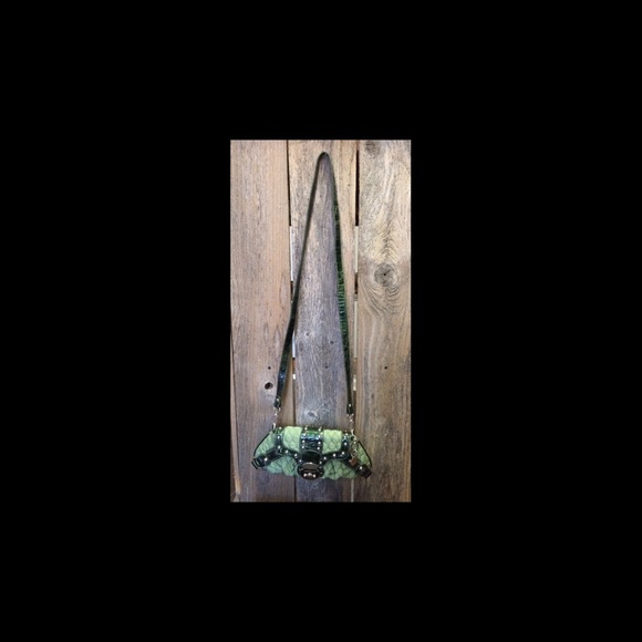 INS green clutch - Picture 2 of 5